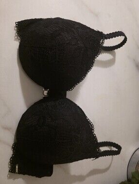 La Vie En Rose Black Lace Padded Push-Up Bra